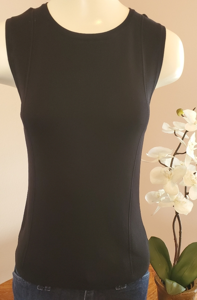 Finity. Black Sleevless Top SZ-M